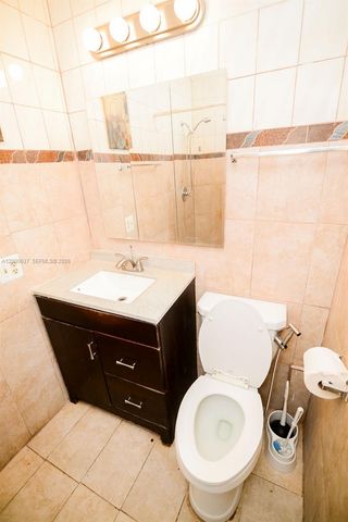 298 NW 104th St, Miami, FL 33150