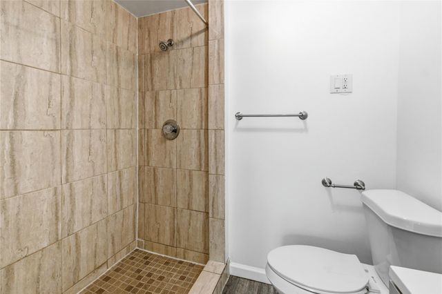 5515 Avenue R, Galveston, TX 77551