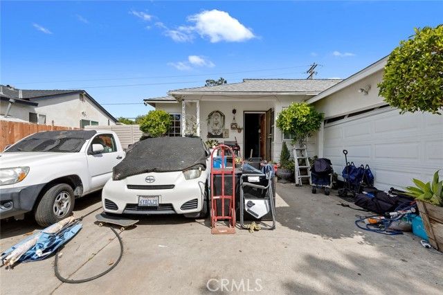 2005 W 11th, Santa Ana, CA 92703