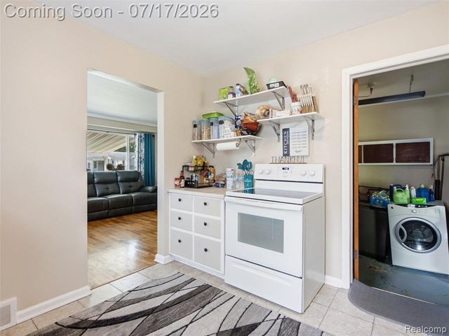3328 Mills Acres Street, Flint, MI 48506