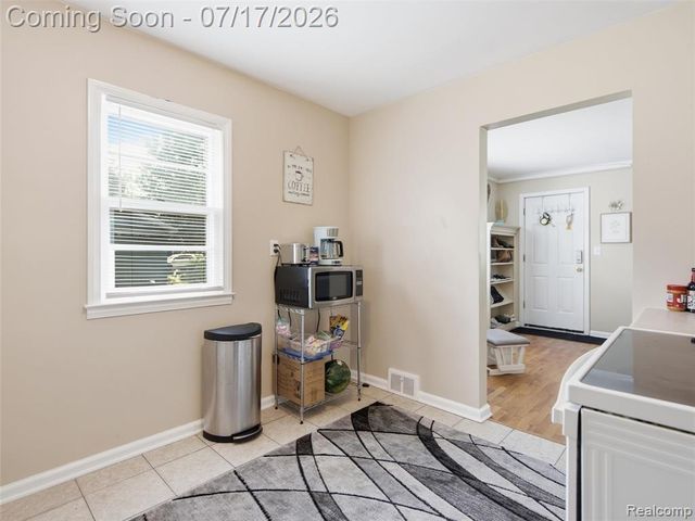 3328 Mills Acres Street, Flint, MI 48506