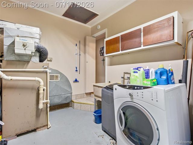 3328 Mills Acres Street, Flint, MI 48506