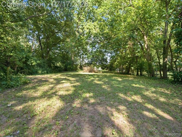 3328 Mills Acres Street, Flint, MI 48506