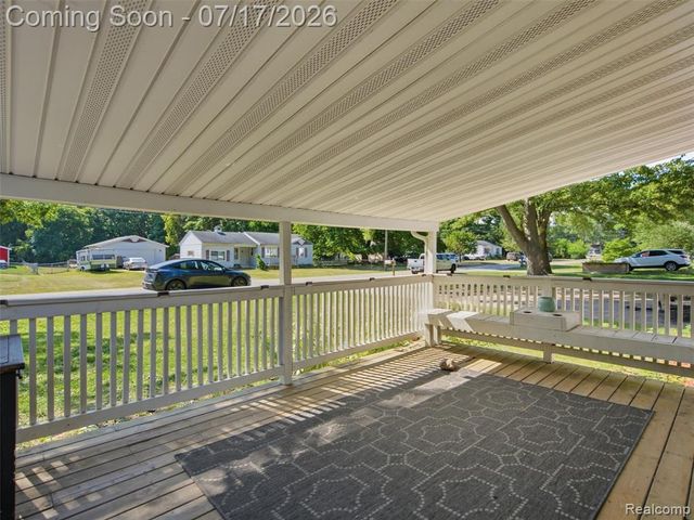 3328 Mills Acres Street, Flint, MI 48506