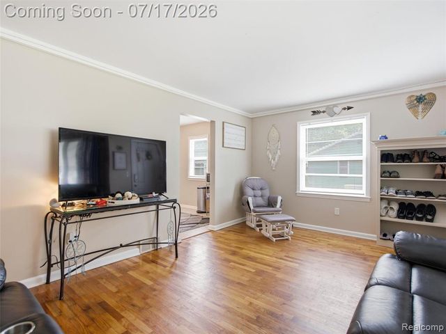 3328 Mills Acres Street, Flint, MI 48506