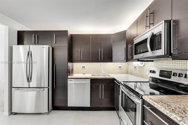 18071 Biscayne Boulevard 303, Aventura, FL 33160