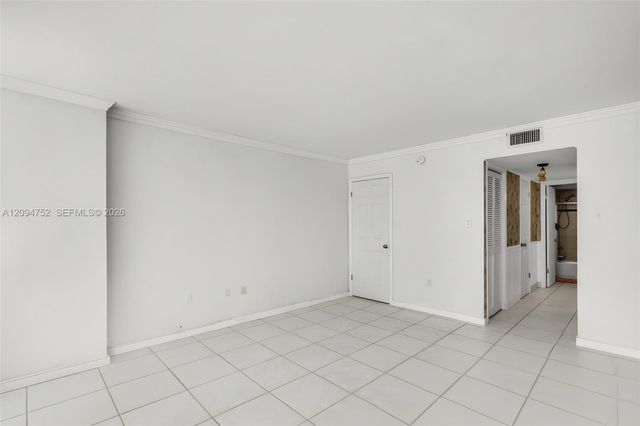 18071 Biscayne Boulevard 303, Aventura, FL 33160