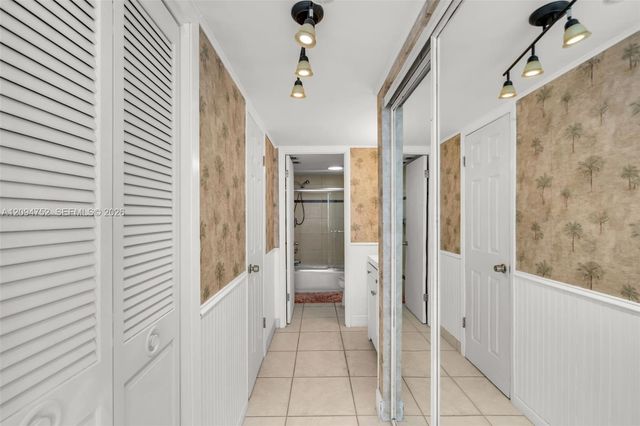 18071 Biscayne Boulevard 303, Aventura, FL 33160