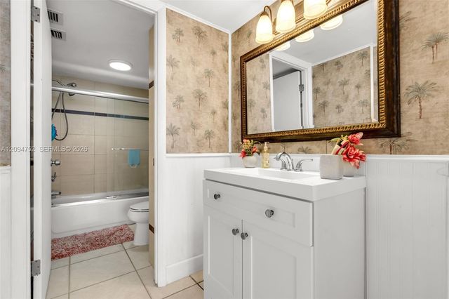 18071 Biscayne Boulevard 303, Aventura, FL 33160