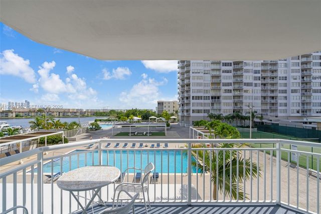 18071 Biscayne Boulevard 303, Aventura, FL 33160