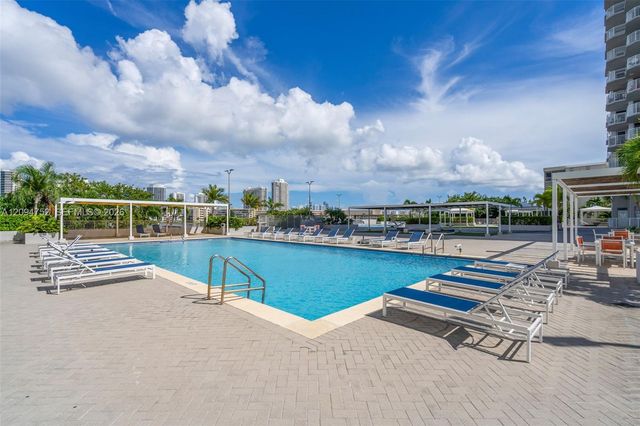 18071 Biscayne Boulevard 303, Aventura, FL 33160