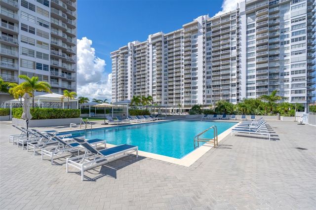 18071 Biscayne Boulevard 303, Aventura, FL 33160