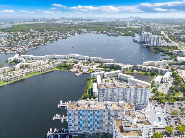 18071 Biscayne Boulevard 303, Aventura, FL 33160