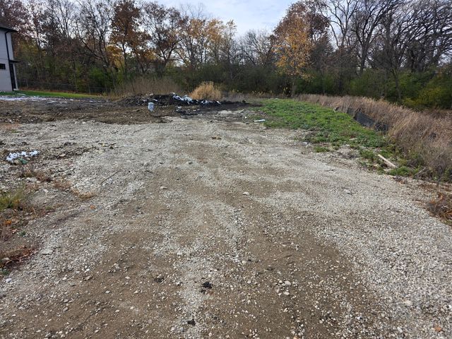 6 Stone Bridge Court, Schaumburg, IL 60193