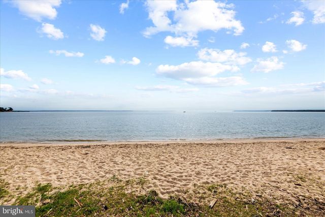 107 BONNIE DEL DR, Colonial Beach, VA 22443