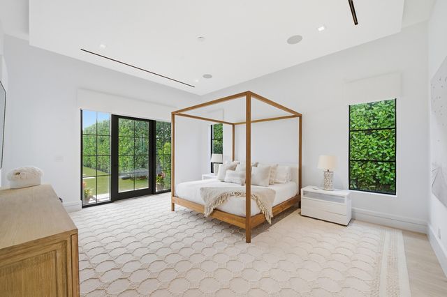 248 E Lakewood Road, West Palm Beach, FL 33405