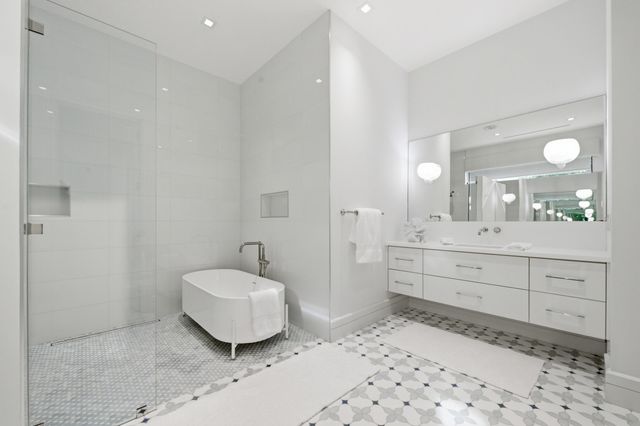 248 E Lakewood Road, West Palm Beach, FL 33405