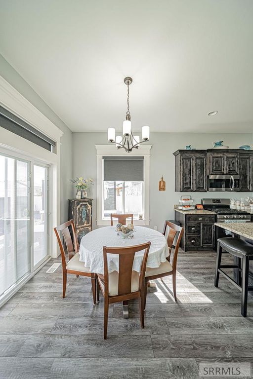 Image 11 of property listing at 4372 Arcadia Road, Idaho Falls, ID 83401