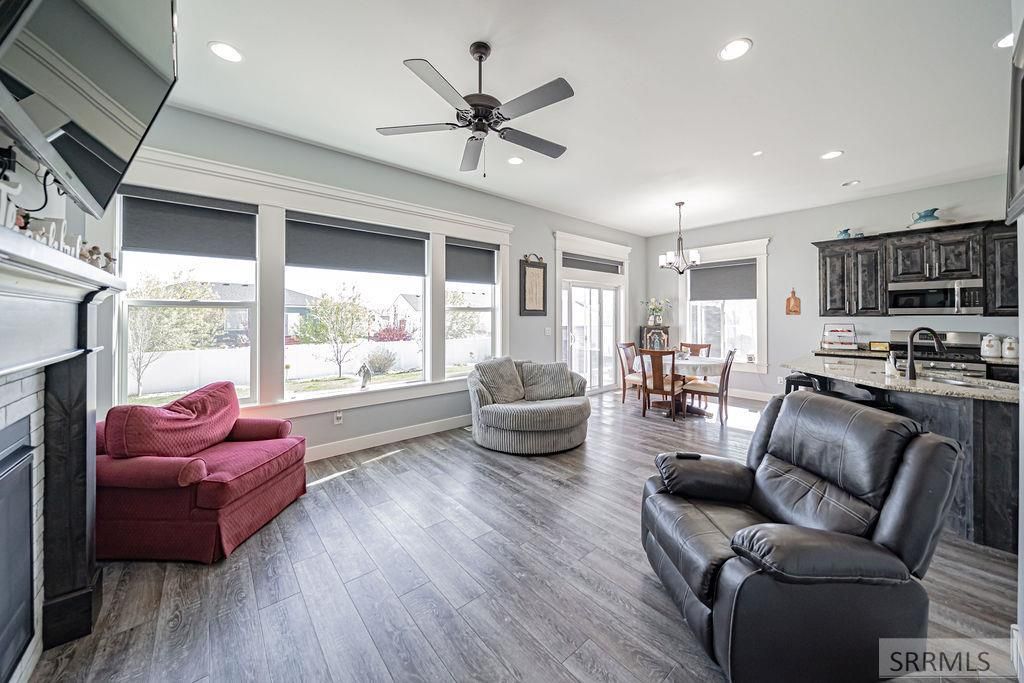 Image 8 of property listing at 4372 Arcadia Road, Idaho Falls, ID 83401