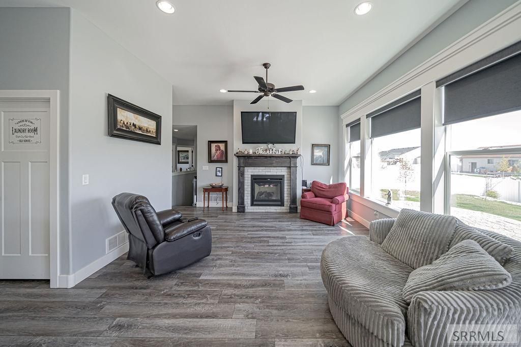 Image 9 of property listing at 4372 Arcadia Road, Idaho Falls, ID 83401