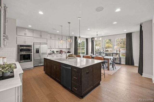 3762 Kinsley Boulevard, Ann Arbor, MI 48105