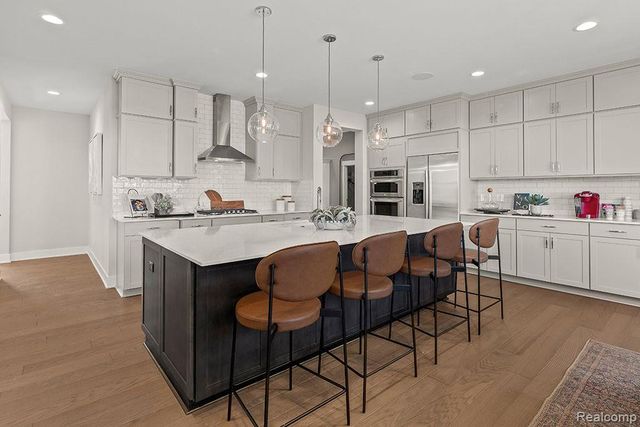 3762 Kinsley Boulevard, Ann Arbor, MI 48105