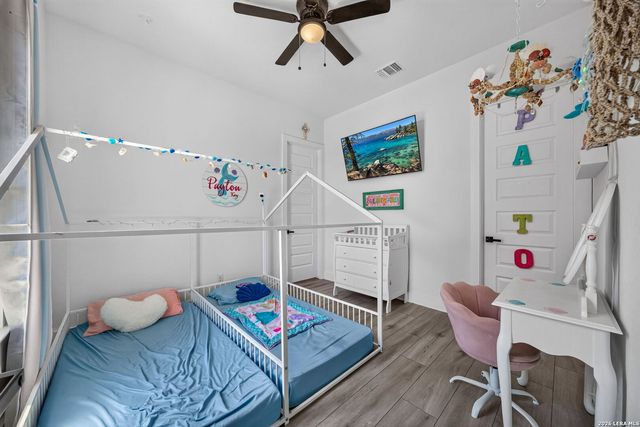 335 SADDLE MOUNTAIN DR, Boerne, TX 78006