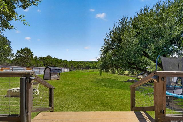 335 SADDLE MOUNTAIN DR, Boerne, TX 78006