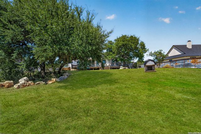 335 SADDLE MOUNTAIN DR, Boerne, TX 78006