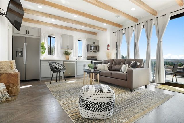 38225 Camino Sierra Road, Temecula, CA 92592