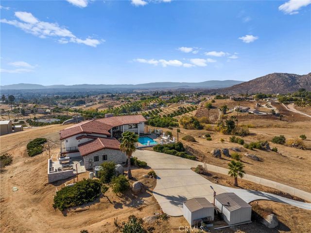 38225 Camino Sierra Road, Temecula, CA 92592
