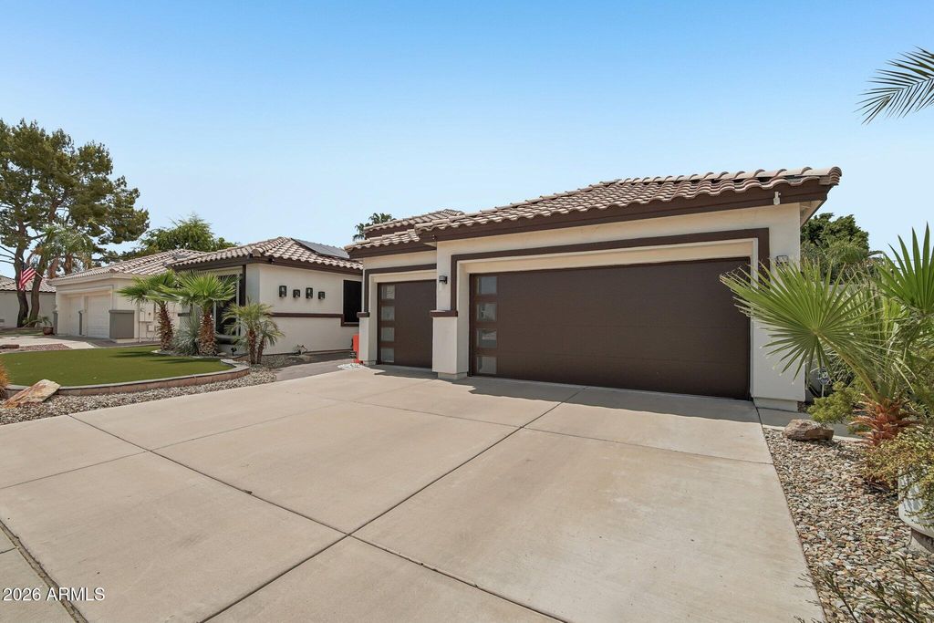7453 W PARAISO Drive, Glendale, AZ 85310 — photo 2