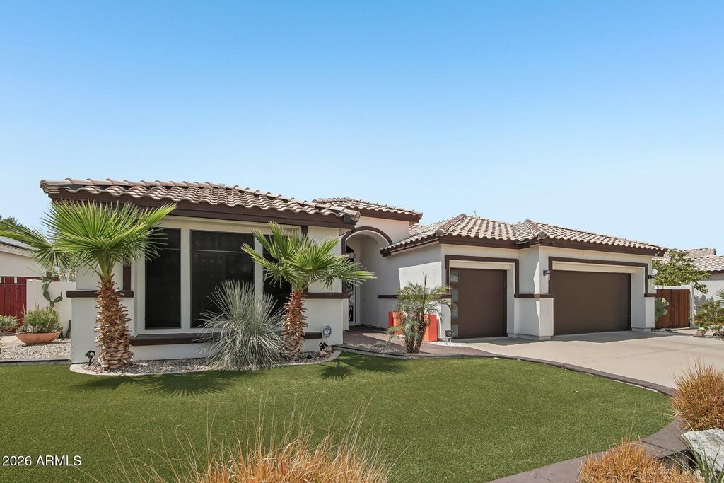 7453 W PARAISO Drive, Glendale, AZ 85310 — photo 3