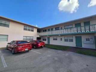 270 NE 40th Street NE 26, Oakland Park, FL 33334