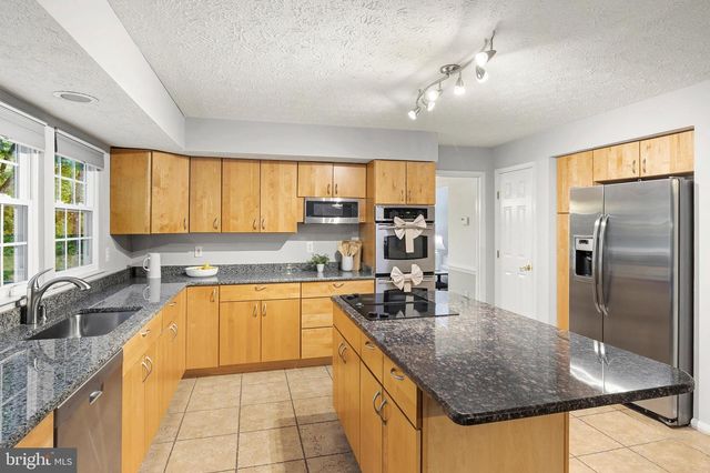 6111 DRY LEAF PATH, Columbia, MD 21044