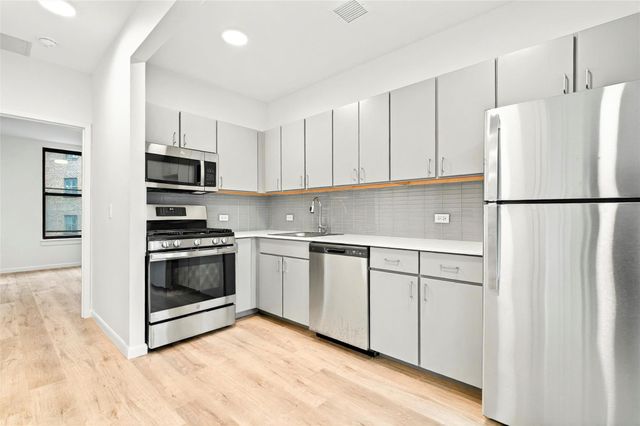 359 Bronx River Avenue 3B, Bronx, NY 10473