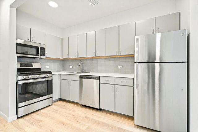 359 Bronx River Avenue 3B, Bronx, NY 10473