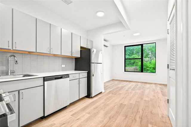 359 Bronx River Avenue 3B, Bronx, NY 10473