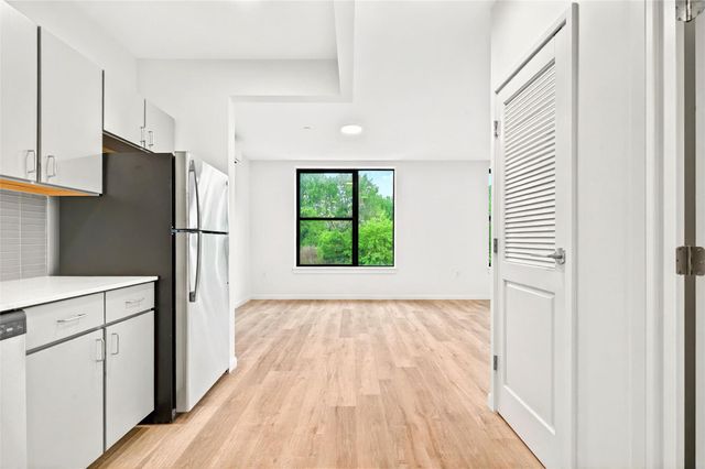359 Bronx River Avenue 3B, Bronx, NY 10473