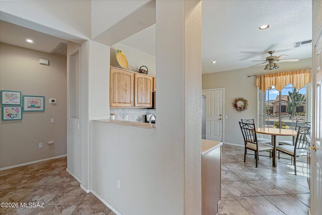 8071 W Mesa Point Drive, Tucson, AZ 85743