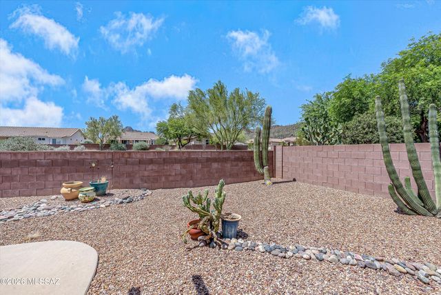 8071 W Mesa Point Drive, Tucson, AZ 85743