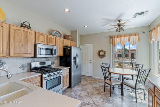 8071 W Mesa Point Drive, Tucson, AZ 85743