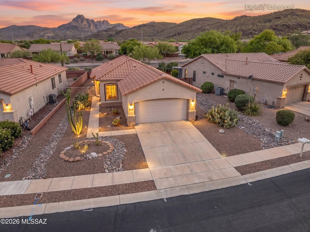 8071 W Mesa Point Drive, Tucson, AZ 85743