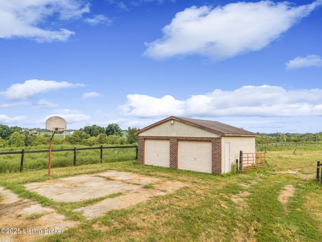 1423 Sullivan Ln, Bardstown, KY 40004