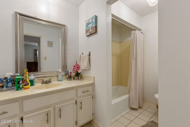 1423 Sullivan Ln, Bardstown, KY 40004
