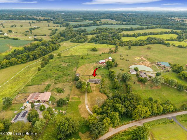 1423 Sullivan Ln, Bardstown, KY 40004