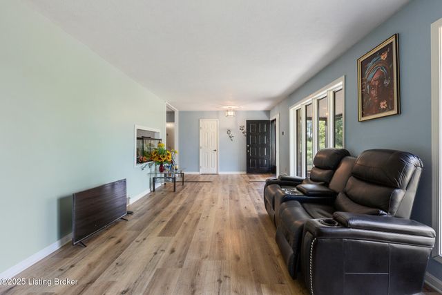 1423 Sullivan Ln, Bardstown, KY 40004