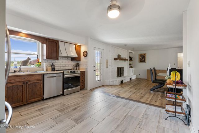 1423 Sullivan Ln, Bardstown, KY 40004