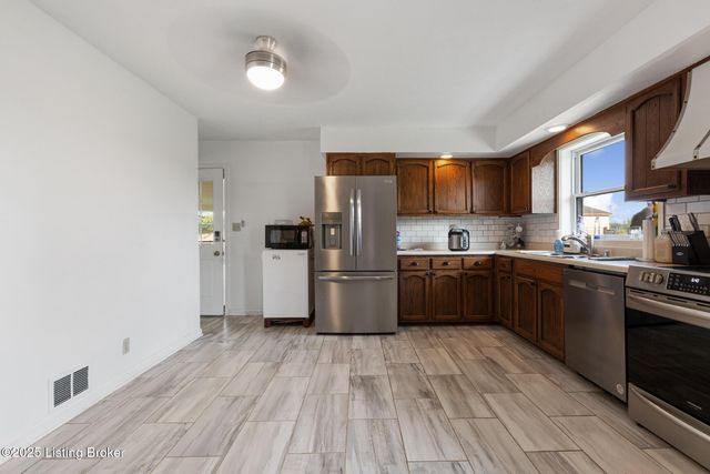 1423 Sullivan Ln, Bardstown, KY 40004