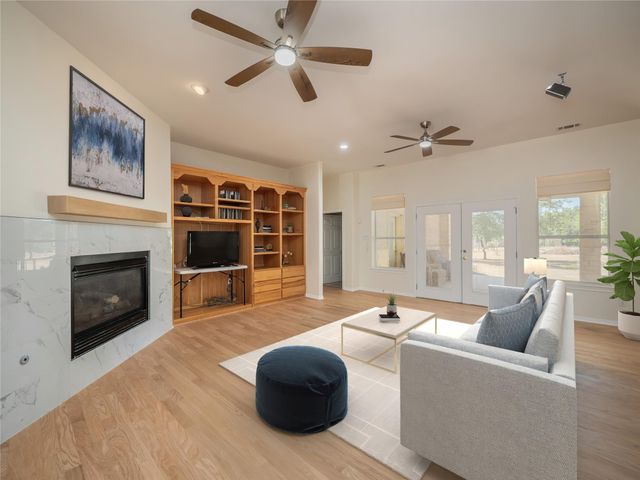 4401 Sam Bass RD, Round Rock, TX 78681